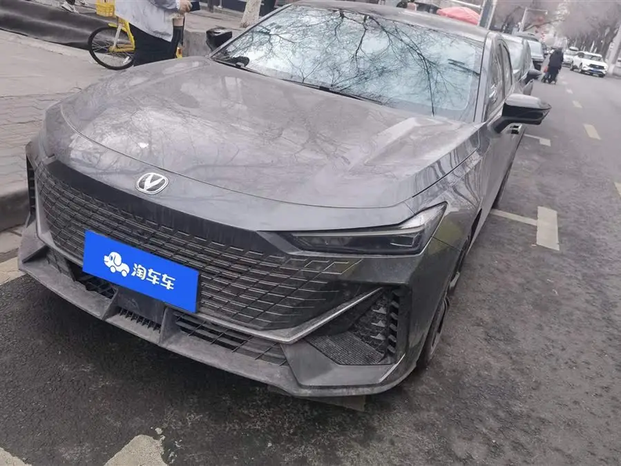 Changan UNI-V 2022 1.5T Premium