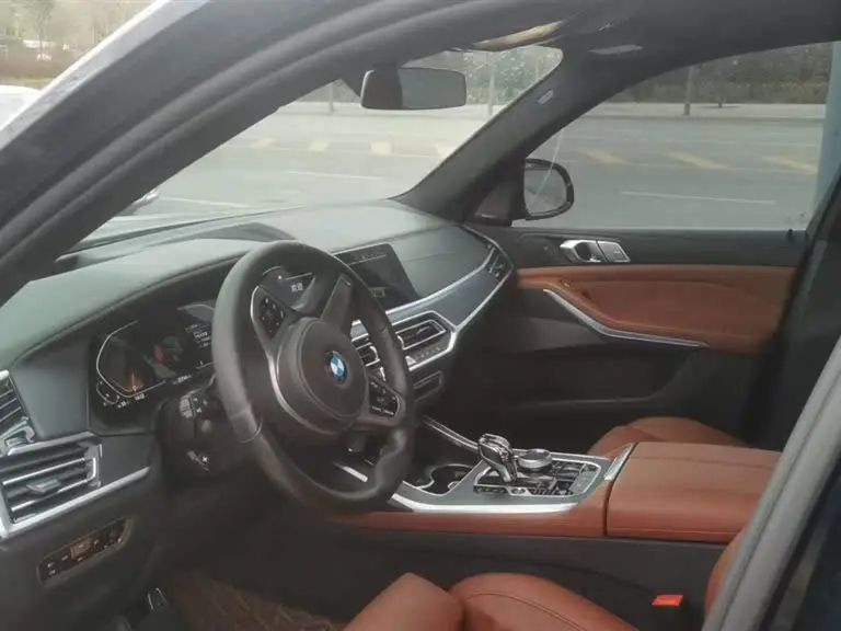 بي إم دبليو X7 2021 xDrive40i حزمة رياضية M الفاخرة