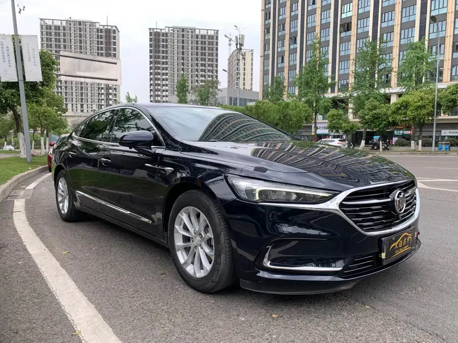 بيوك لاكروس 2021 552T الفاخرة