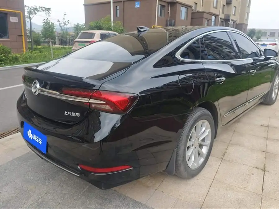 بيوك لاقروس 2021 552T الفاخرة