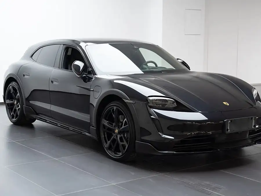 تايكان 2022 تايكان 4 كروس توريسمو