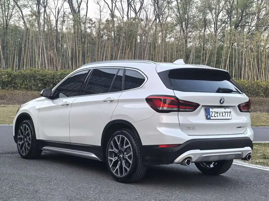 بي إم دبليو X1 2022 الفيس ليفت xDrive25Li النسخة الفاخرة