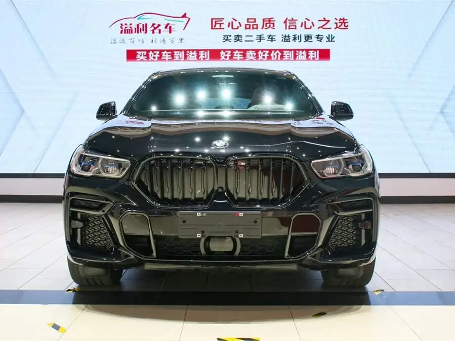 بي إم دبليو X6 طراز 2022 تحديث II xDrive40i فئة فاخرة حزمة M الرياضية