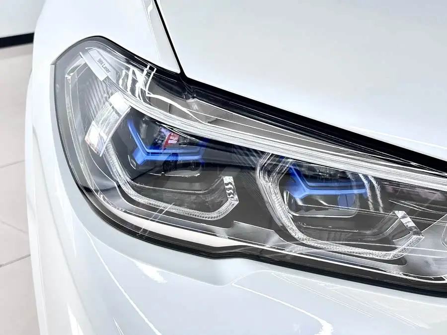 بي إم دبليو X5 2022 xDrive 30Li حزمة M الرياضية الفاخرة