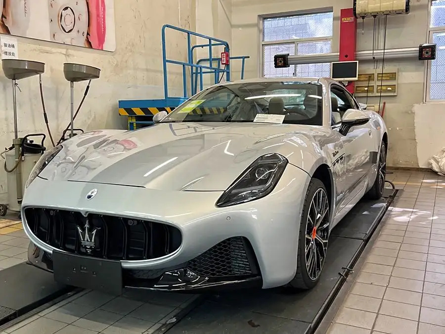 GranTurismo 2023 3.0T Modena