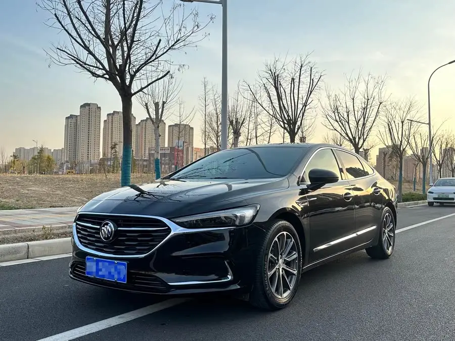 بويك لاكروس 2022 652T الفاخرة