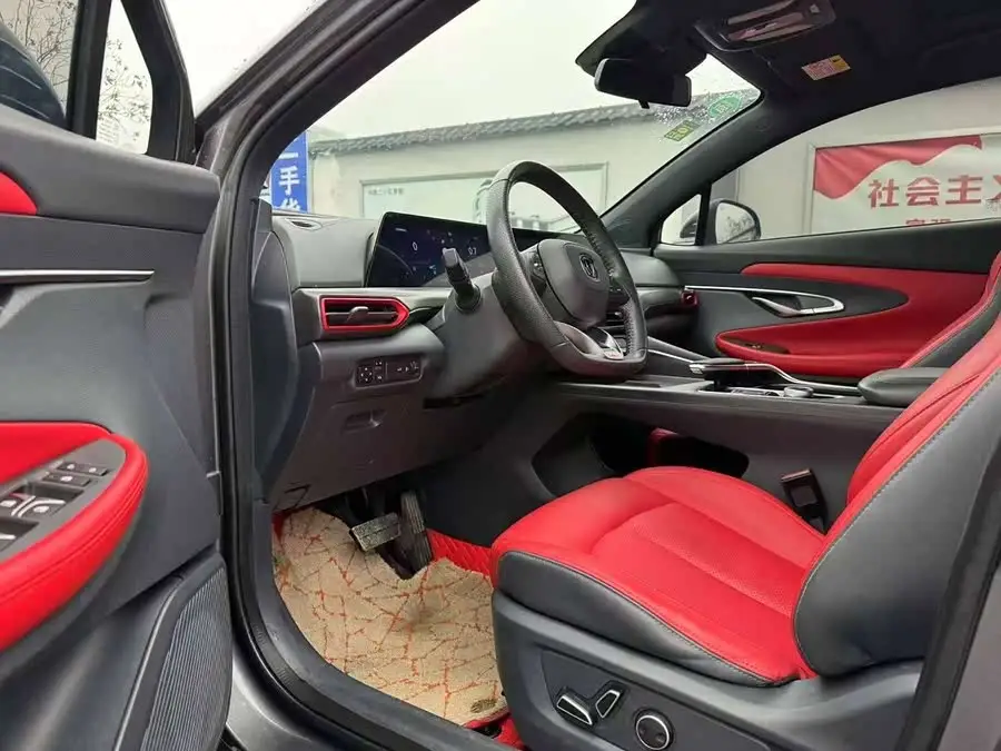 شانجان UNI-T 2020 طراز 1.5T الرائد