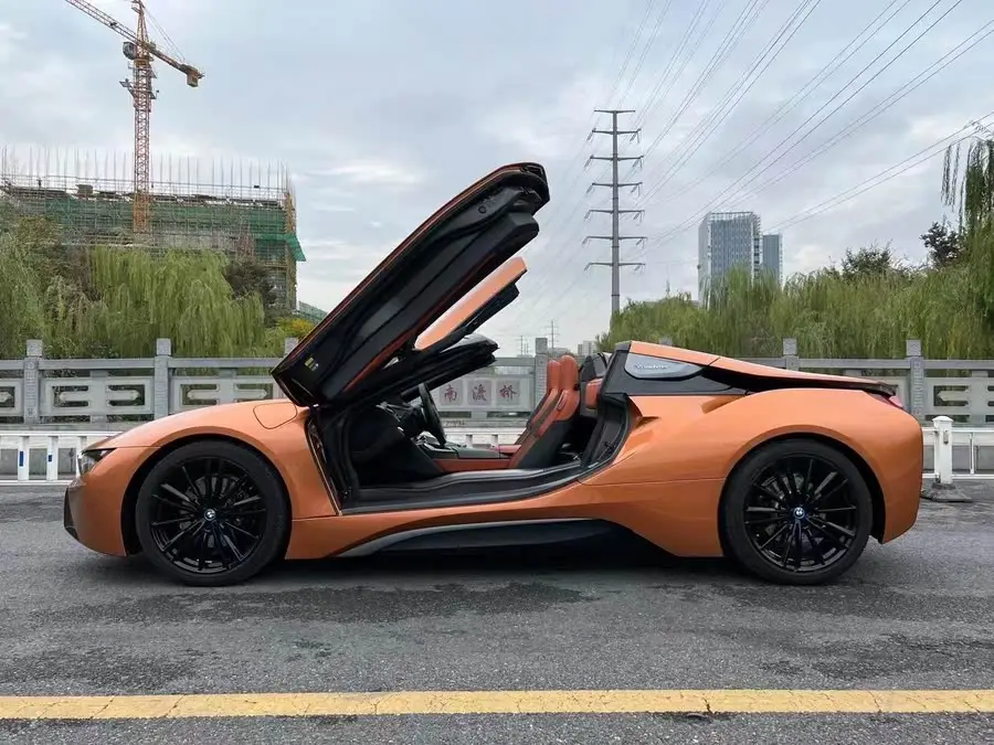 BMW i8 2019 Convertible Sports Car