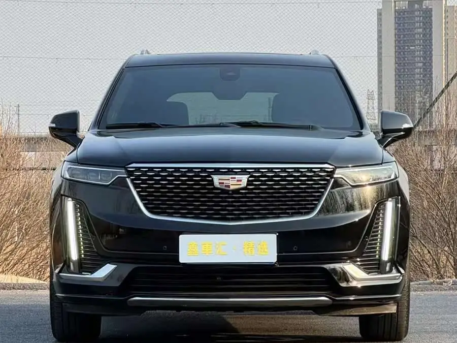 كاديلاك XT6 2022 2.0T ستة مقاعد دفع رباعي فاخر