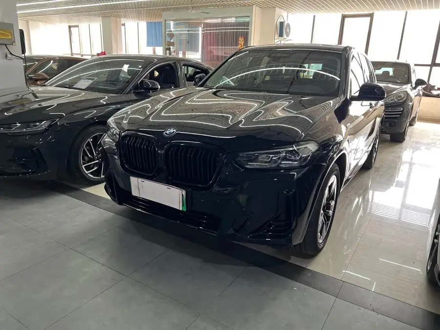 BMW iX3 2022 Leading Edition