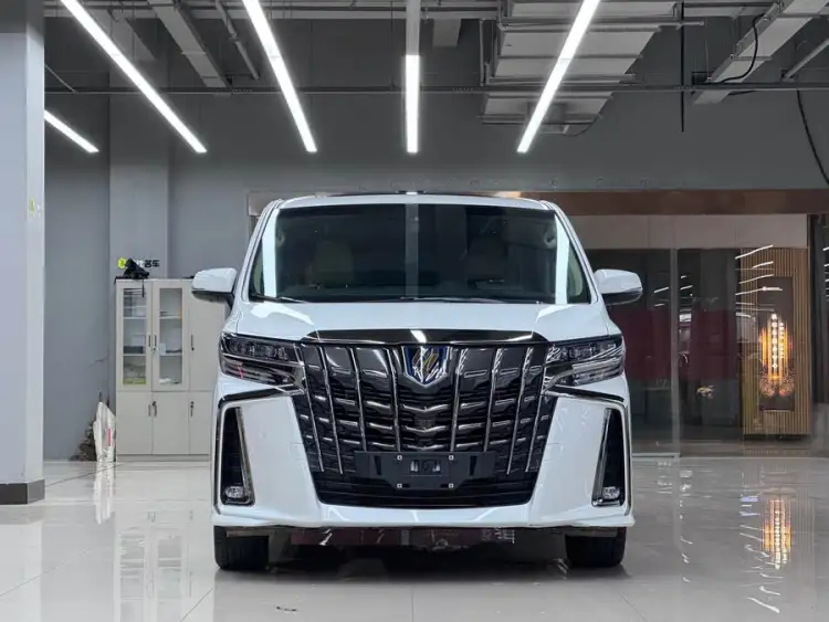 Alphard 2023 Dual Engine 2.5L Premium Golden Edition