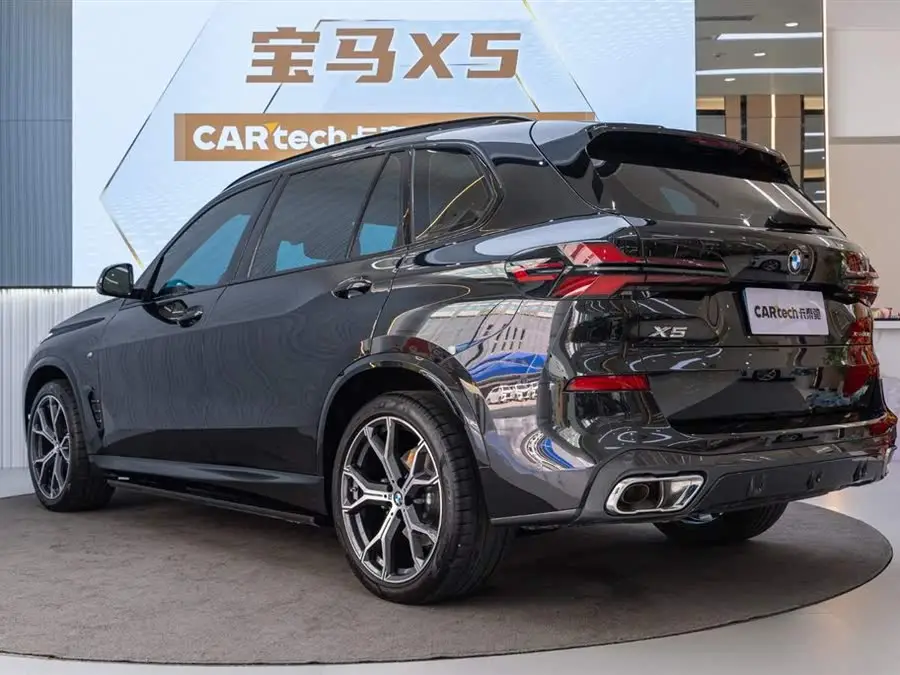 بي إم دبليو X5 2023 xDrive 30Li باقة M الرياضية الفاخرة ليلية