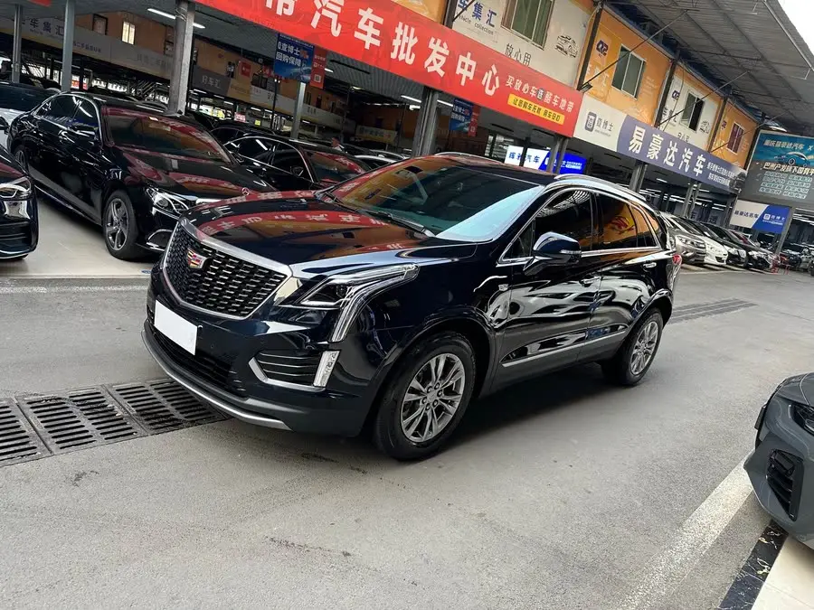 كاديلاك XT5 2022 2.0T دفع رباعي فاخرة