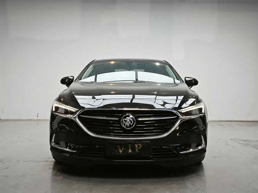 بيوك لاكروس 2021 552T فاخرة