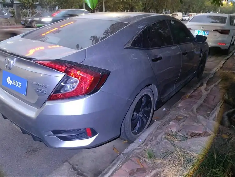 2019 Honda Civic 220TURBO CVT Sporty Version National VI