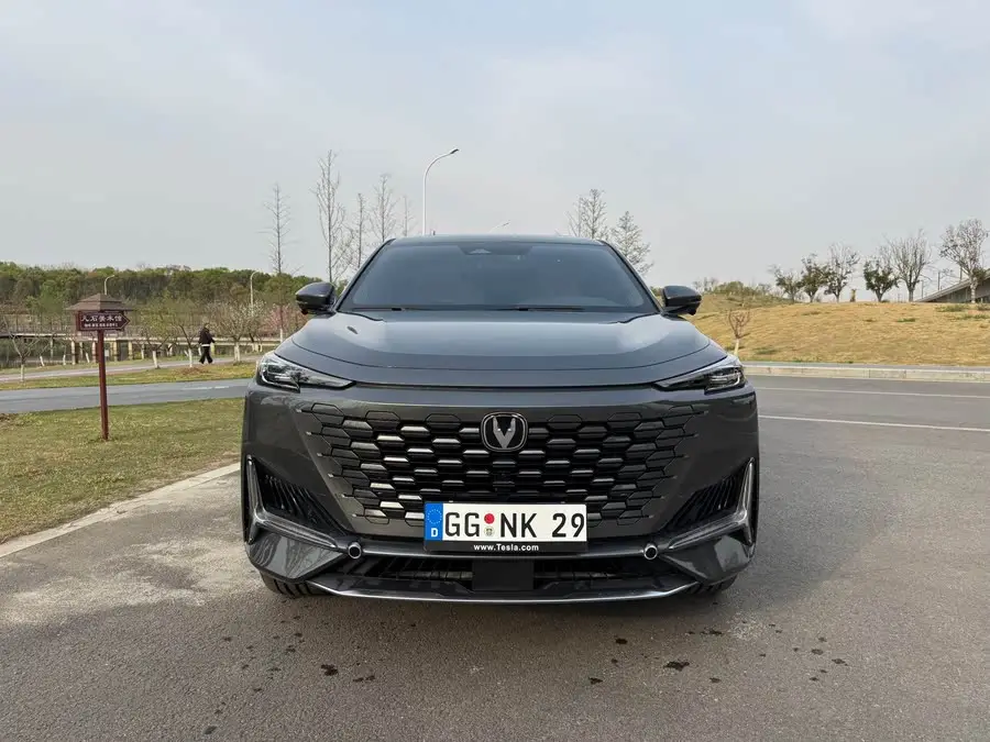 Changan UNI-K 2024 2.0T Two-Wheel Drive Enjoyment Version