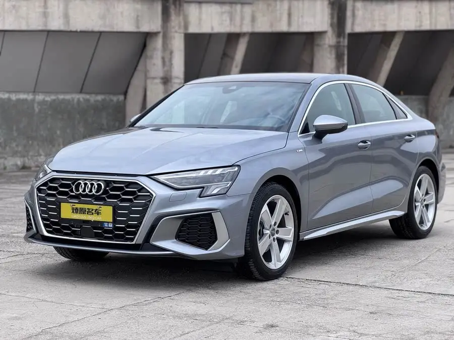 أودي A3 2024 A3L ليموزين 35 TFSI النسخة الرياضية العصرية