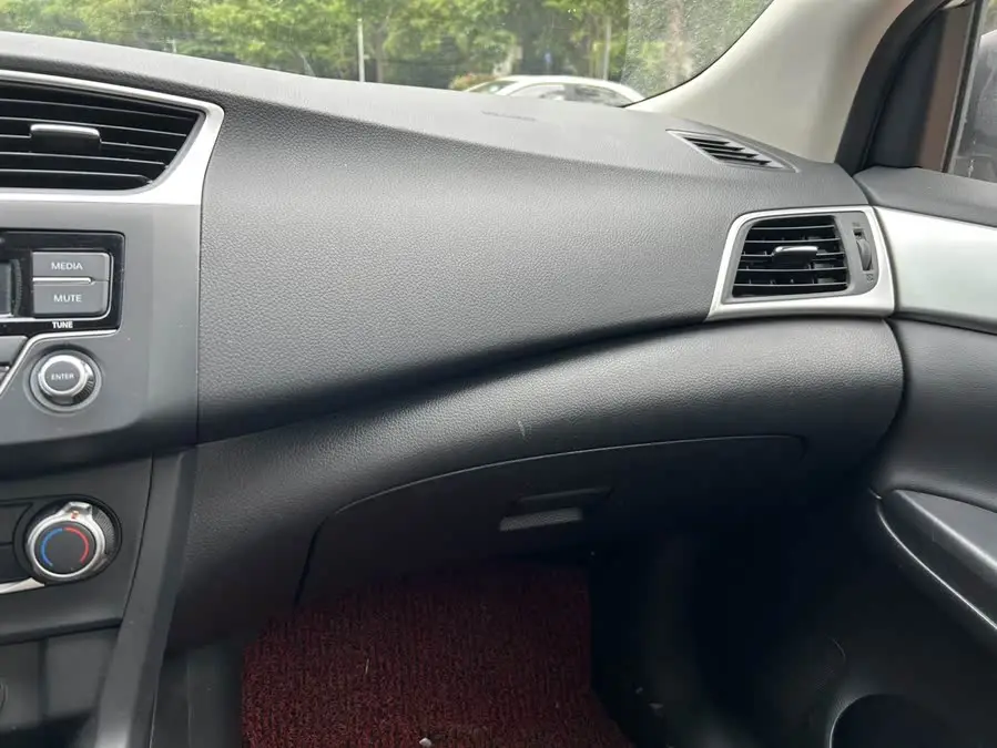 2021 نيسان سيلفي كلاسيك 1.6XE CVT نسخة الراحة