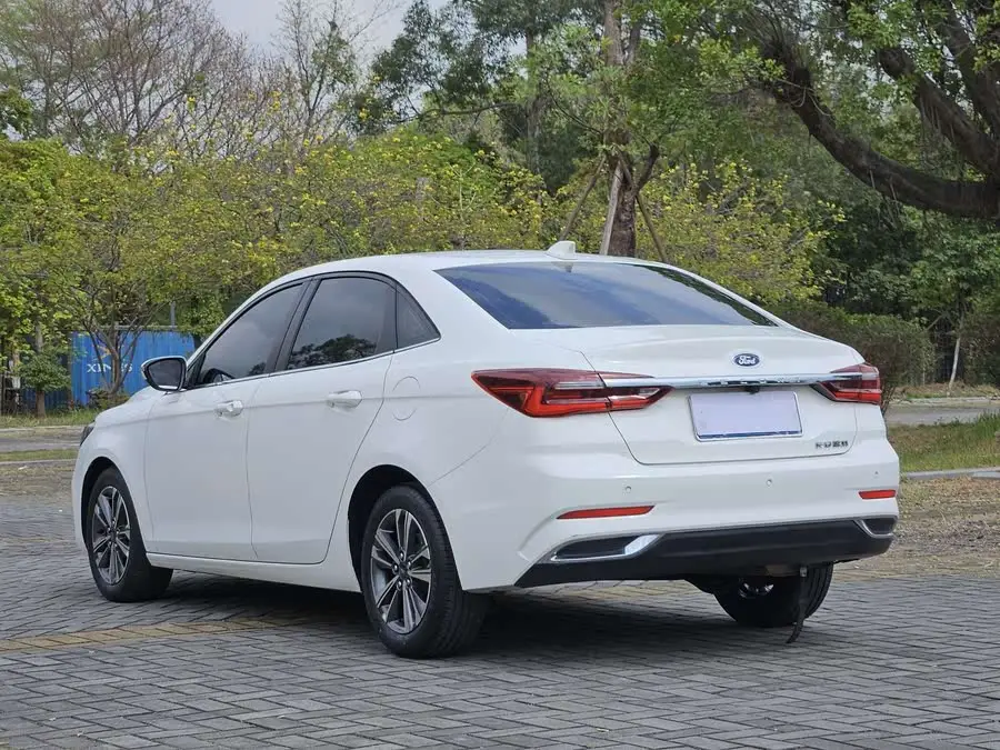 Ford Focus 2021 1.5L Automatic Golden Edition