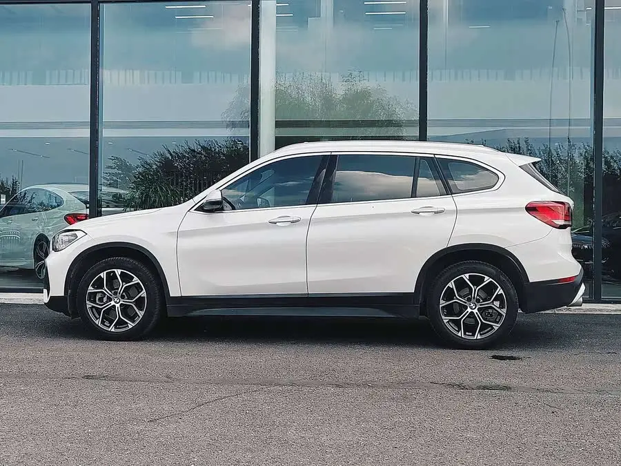 BMW X1 2022 sDrive25Li Leading Model