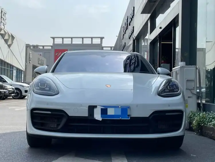 2023 Panamera Executive Extended Platinum Edition 2.9T