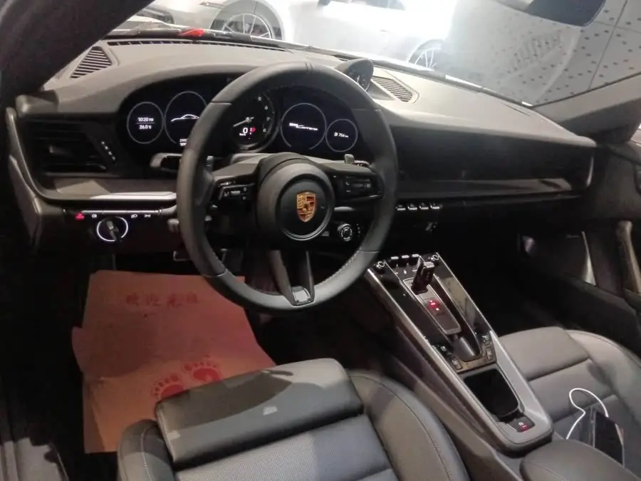 بورش 911 2023 كاريرا 3.0T