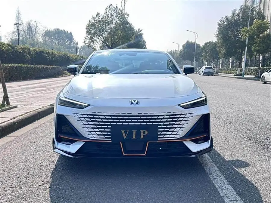 شانجان UNI-V 2023 1.5T النسخة الرياضية