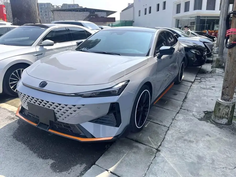 Changan UNI-V 2024 1.5T Deluxe Sports Edition