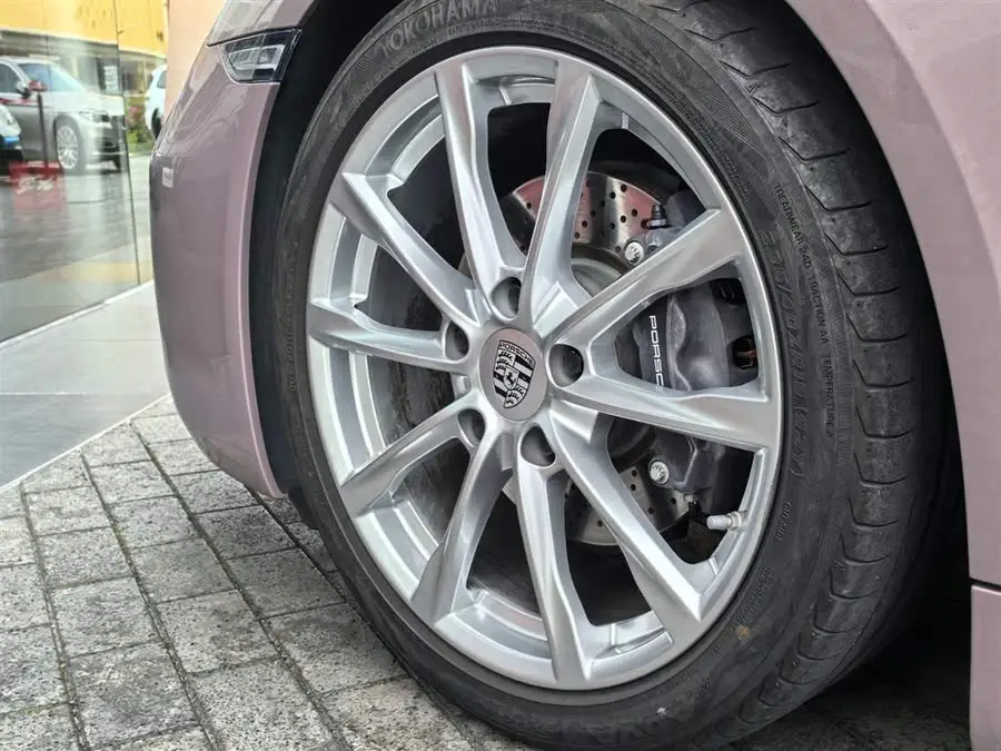 Porsche 718 2022 Model Boxster 2.0T