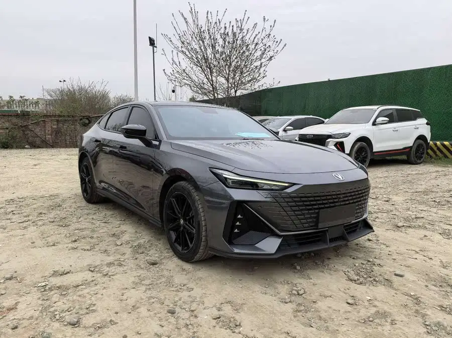 Changan UNI-V 2022 1.5T Premium