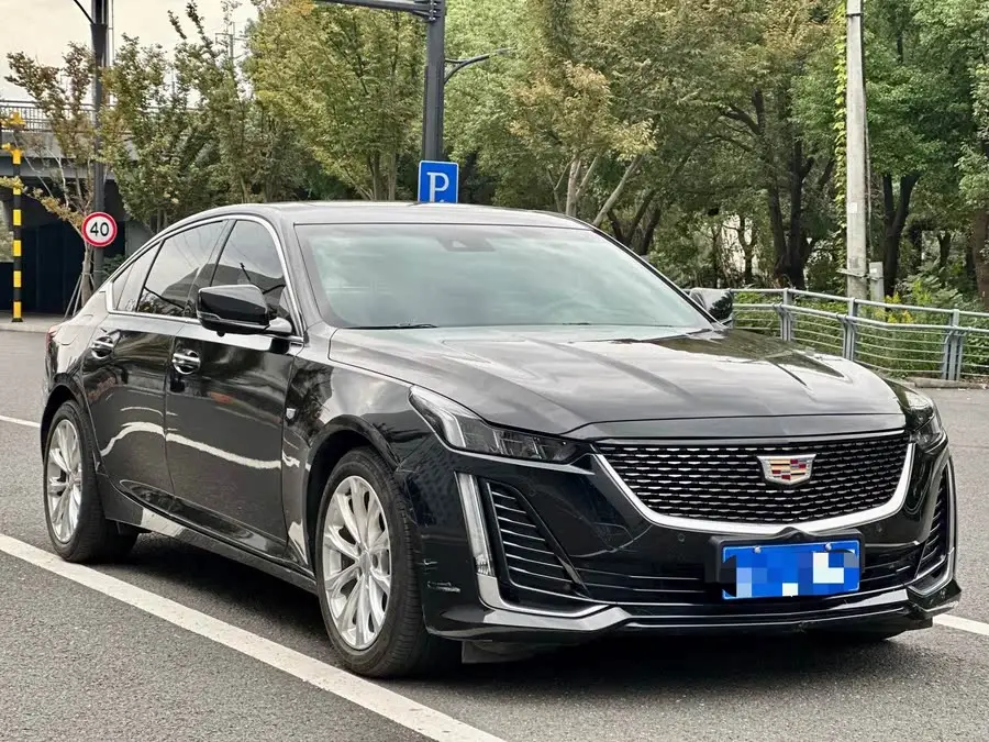 كاديلاك CT5 2022 28T الفاخرة