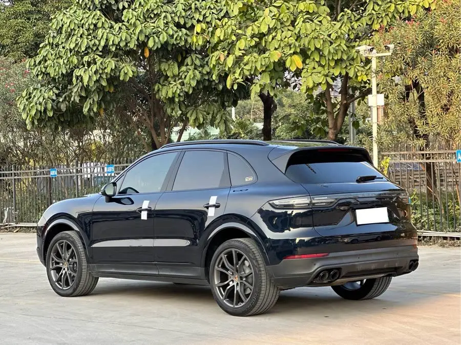 2023 Cayenne Cayenne 3.0T Platinum Edition