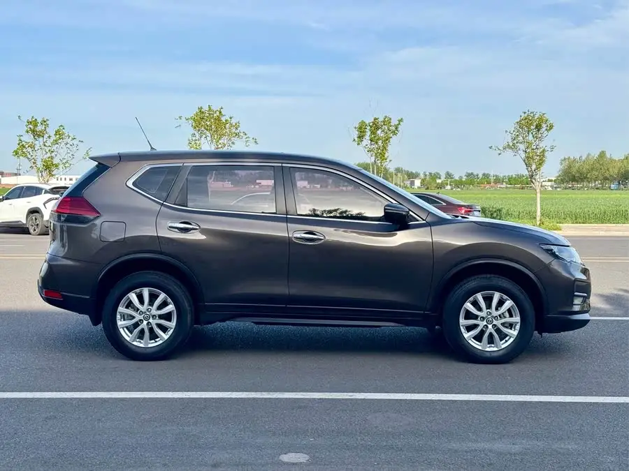 2021 نيسان إكس-تريل 2.0 لتر CVT 2WD XL ITS النسخة الذكية المريحة