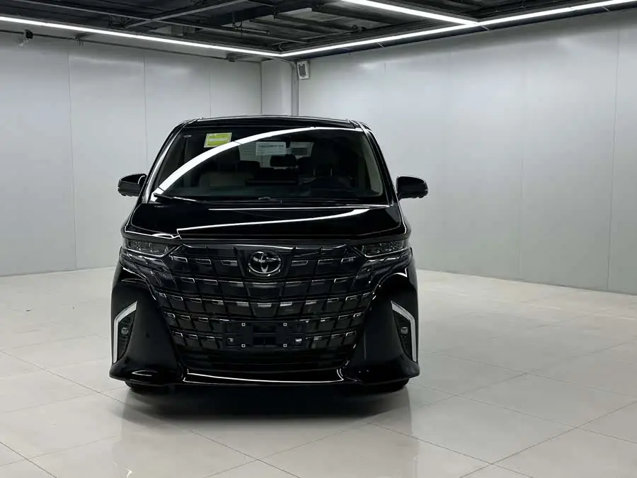 ألفارد 2024 بمحرك مزدوج 2.5 لتر إصدار بريميوم