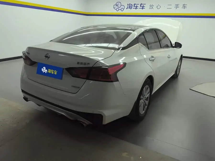 تيانا 2020 طراز 2.0L XL إصدار الراحة