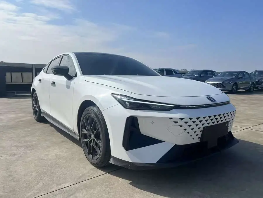 Changan UNI-V 2024 1.5T Premium