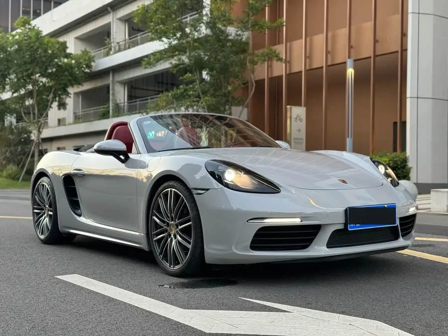 Porsche 718 2022 Model Boxster 2.0T