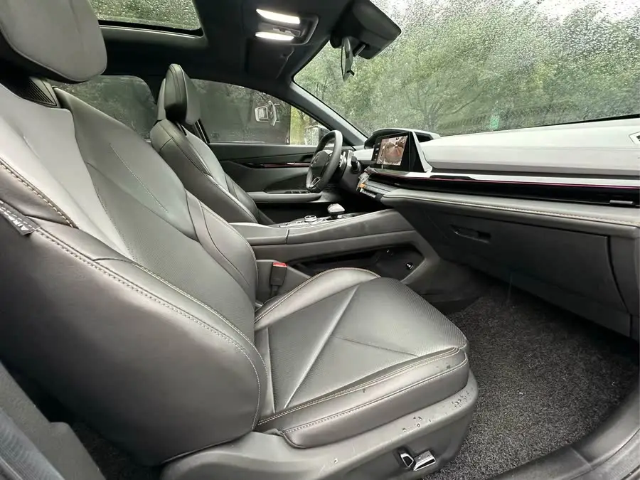 Changan UNI-V 2022 1.5T Premium