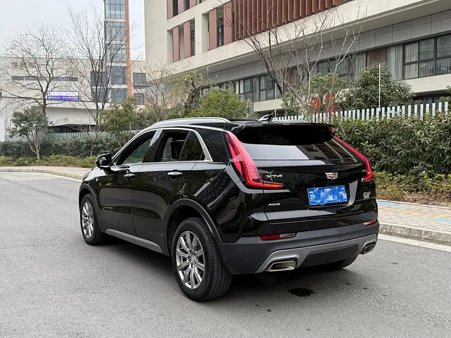 كاديلاك XT4 2021 28T دفع ثنائي متقدم