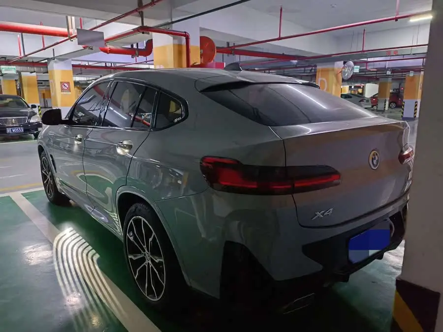 بي إم دبليو X4 2022 xDrive 30i M حزمة رياضية