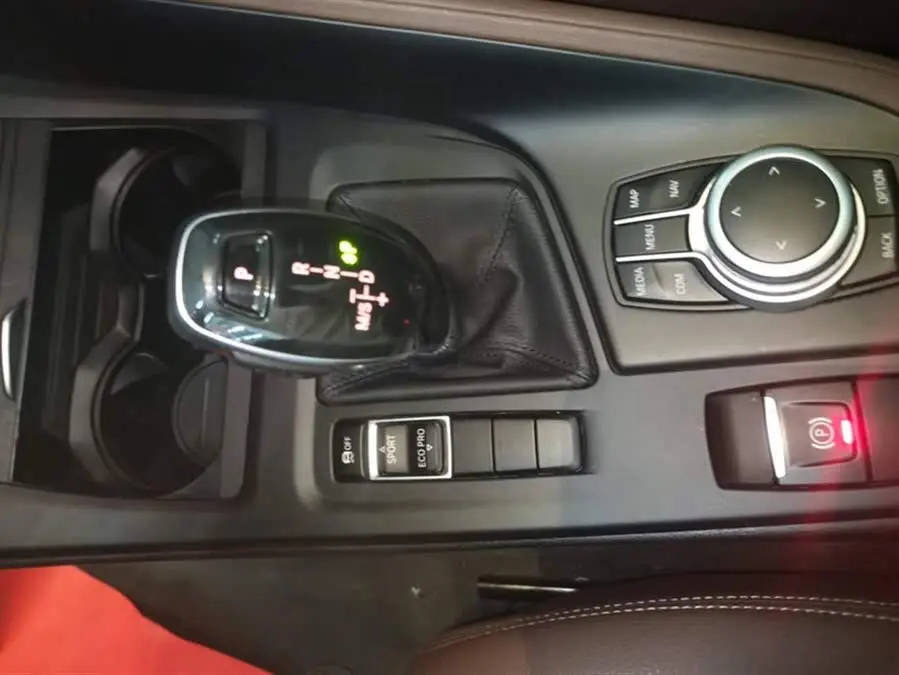 BMW X1 2020 sDrive25Li Leading Edition