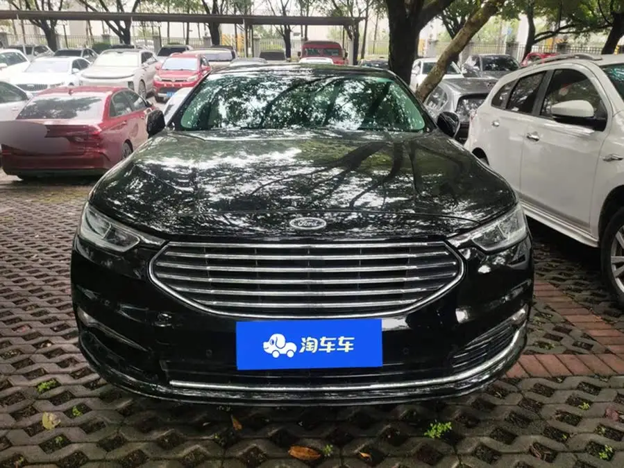 2019 Taurus EcoBoost 245 Premium