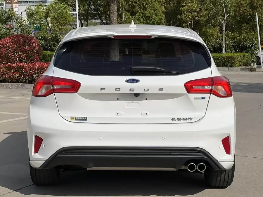 فورد فوكس 2020 هاتشباك 1.5 لتر أوتوماتيكي تريند