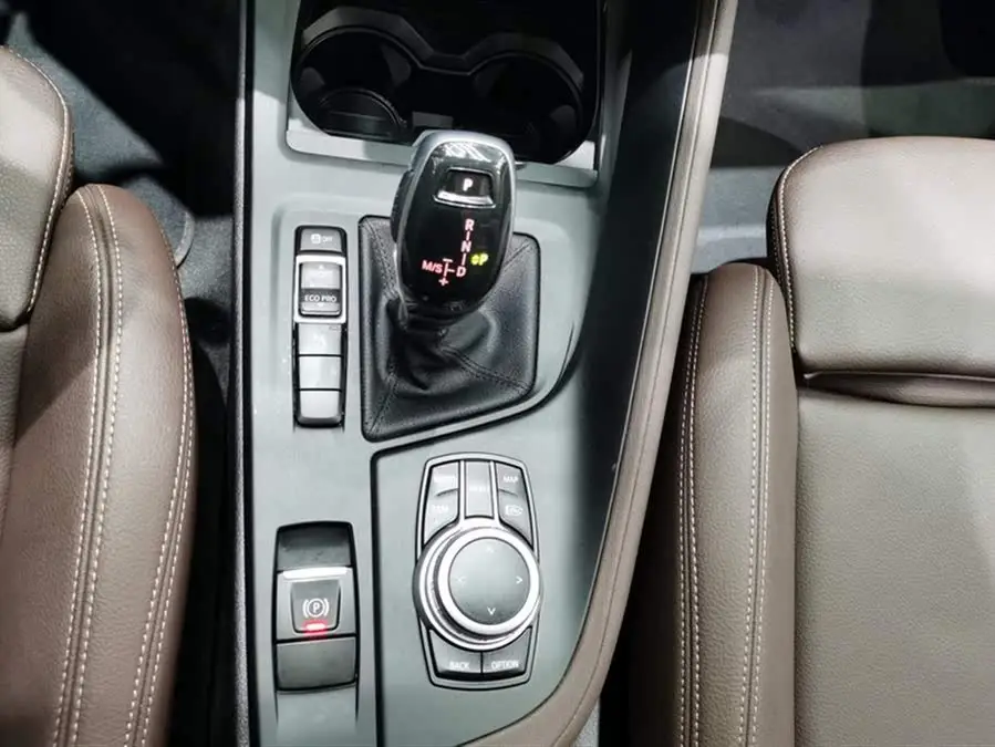 BMW X1 2021 sDrive25Li Leading Edition