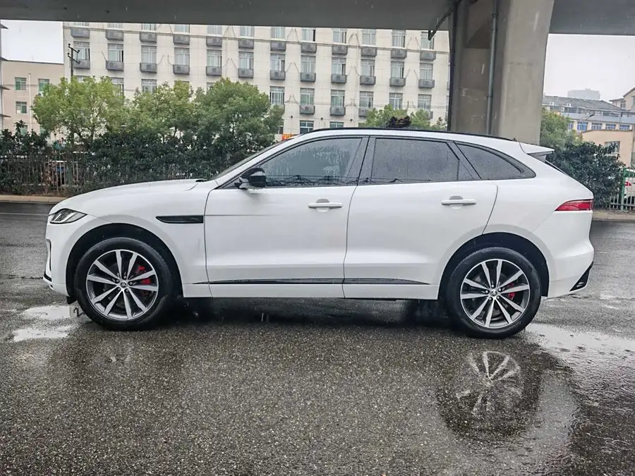 Jaguar F-PACE 2022 P250