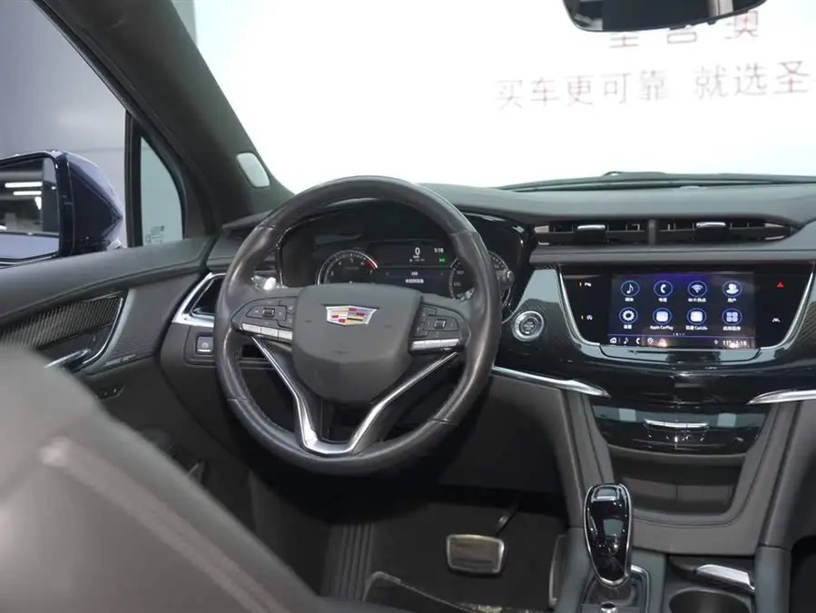 كاديلاك XT6 2021 2.0T ستة مقاعد دفع رباعي بريميوم