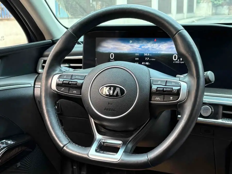 كيا K5 طراز 2020 270T CVVD نسخة التكنولوجيا الفاخرة