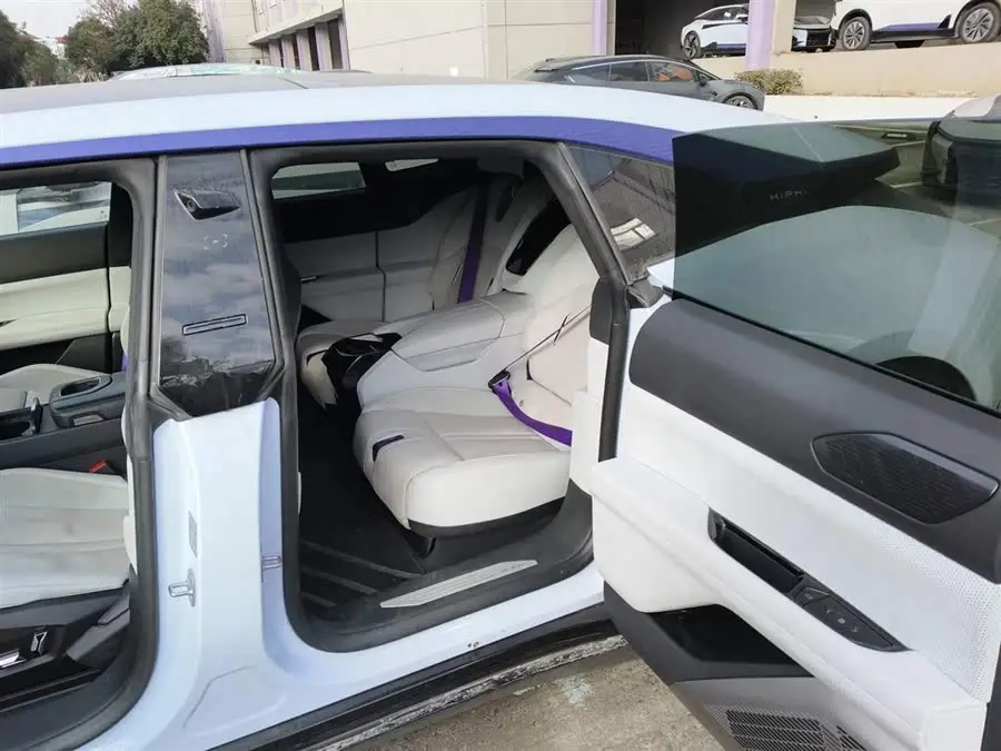 هايبي ز 2023 نسخة أربعة مقاعد