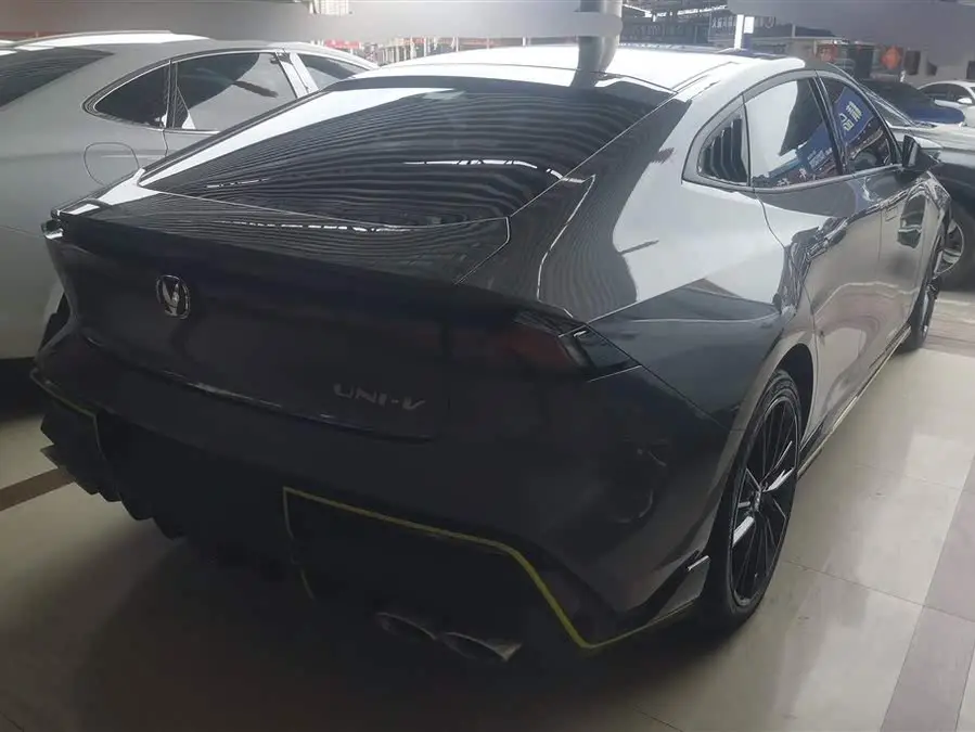 Changan UNI-V 2022 1.5T Sports Edition