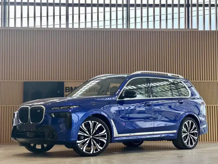 BMW X7 2023 xDrive M60i